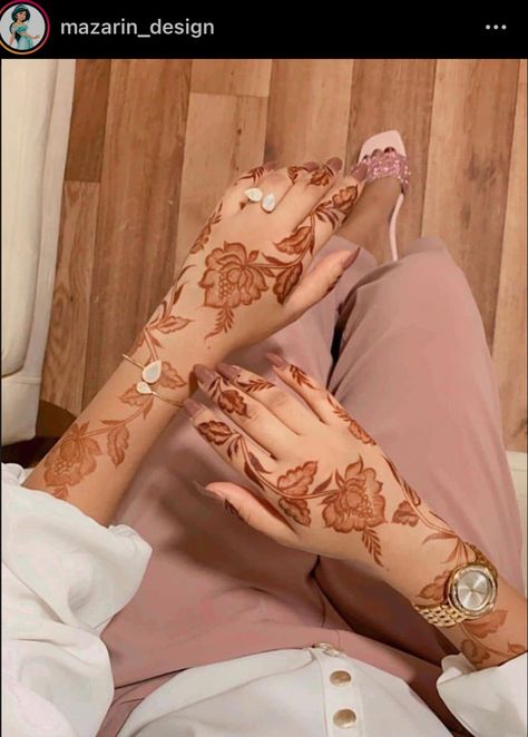 Pakistani Henna Designs, Cute Henna Designs, Red Henna, Arabic Henna Designs, Floral Henna Designs, Tato Henna, Henna Art Designs, Modern Henna Designs, Simple Henna Tattoo