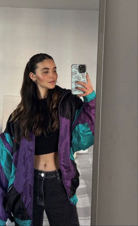 80s Jacket Outfit, Pose Jewelry, Colorful Windbreaker, Spring Attire, Jacket Adidas, 80s Jacket, 90s Fashion Outfits, Retro Outfits, Black Crop Tops