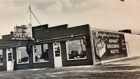 Black and white photo of early 1900s family-owned supermarket. Market Story, Cicero Illinois, Woodstock Illinois, Michigan History, Restaurant Lounge, Grand Junction, Chicago Restaurants, Stone Cottage, Iowa Hawkeyes