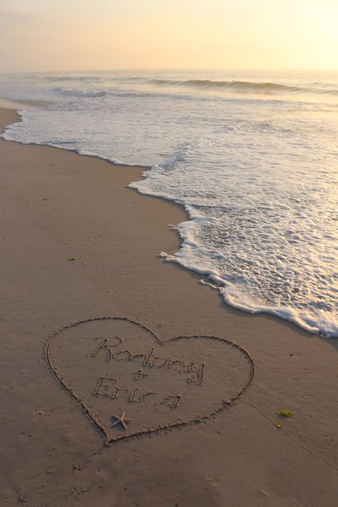 Beach Names Ideas, Writing In Sand, Jay Name, Writing In The Sand, Name In The Sand, Forever Is The Sweetest Con, Sand Writing, Cute Beach Pictures, Honeymoon Pictures