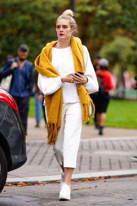 This Is the 1 Color Everyone Will Be Wearing Next Spring Yellow Scarf Outfit Winter, Mustard Scarf Outfit, Yellow Scarf Outfit, White Scarf Outfit, Scarf Outfit Winter, Mustard Scarf, Wearing Scarves, Bright Scarf, Elegante Y Chic