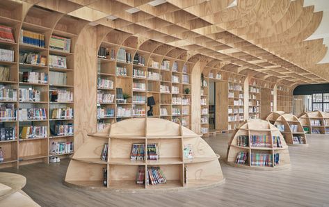 Gallery of Lishin Elementary School Library / TALI DESIGN - 8 Elementary School Library Design, Tali Design, Education Design Interior, Public Library Design, Bookstore Design, School Library Design, Library Cafe, Elementary School Library, Interior Design Games