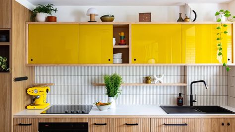 Before + After: A Sunny Makeover Of 1960s Sydney Apartment Sydney Apartment, 1960s Kitchen, Mcm Kitchen, Mid Century Kitchen, Art Deco Home, Yellow Kitchen, Apartment Kitchen, Retro Kitchen, Inspired Homes