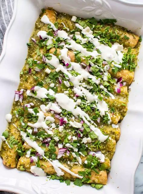 Cilantro Enchiladas, Salsa Verde Sauce, Salsa Verde Chicken Enchiladas, Chicken Enchiladas Verde, Verde Sauce, Salsa Verde Chicken, Tomatillo Salsa, Chicken Enchilada Recipe, Mexican Cheese