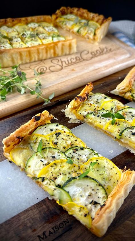 Shicocooks on Reels | | Reels Pesto Tart, Parties With Friends, Sauce Bolognaise, Puff Pastry Desserts, Mediterranean Spices, Tomato Tart, Lazy Weekend, Tart Baking, Tomato Pesto