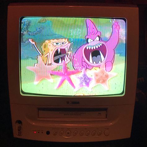 Old Nickelodeon Aesthetic, Nickelodeon Nostalgia, Nickelodeon 2000s, Nickelodeon Aesthetic, Childhood Nostalgia 2000s, Crt Tv, Nostalgia 2000s, Childhood Aesthetic, Nickelodeon 90s