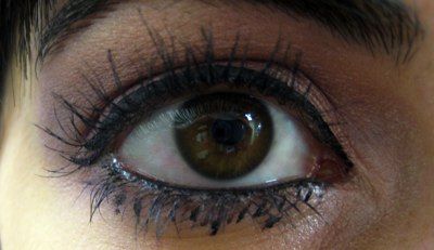 How To Stop Eyeliner From Smudging, Waterline Eyeliner, How To Do Eyeshadow, Eyeliner Shapes, Smudged Eyeliner, How To Do Eyeliner, Beauty Careers, Skincare Hacks, Eyeliner For Beginners