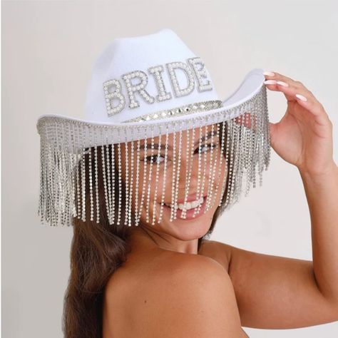 YEE HAW 🤠 Stand out from the crowd with this sumptuous White Bride Cowboy Hat 🫶🏼 Bride Cowgirl Hat, Bride Cowboy Hat, Cowgirl Bride, White Cowboy Hat, Statement Hat, Bachelorette Party Weekend, Bride Hat, Bridal Hat, Chapeau Cowboy