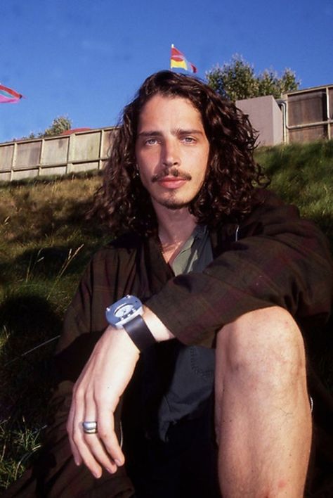 Lollapalooza 1992, Grunge Guys, Eddie Vedder, Alice In Chains, I'm With The Band, Chris Cornell, Pearl Jam, Pretty Men, The 90s