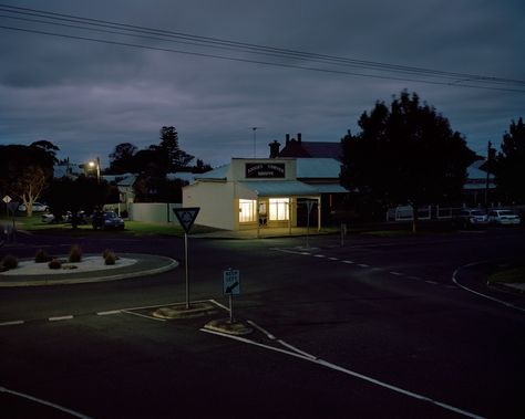 Photos From the Quiet Suburbs of Nowhere, Australia - VICE Narrative Photography, Small Town America, Film Photographer, Film Photographers, New Town, The Quiet, Night Aesthetic, Grunge Aesthetic, Abandoned Places