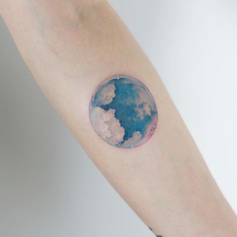 :Sky in the bubble. Heavens Tattoo, Cosmic Tattoos, Braille Tattoo, Tattoos Portraits, Bubble Tattoo, Cloud Tattoo Design, Sky Tattoo, Tattoo Fixes, Cosmic Tattoo