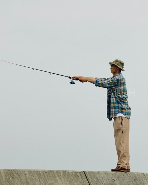 Landscape Architecture Sketch, Fisherman Outfit, Loafers Men Outfit, Fishing Outfit, Man Fishing, Fishers Of Men, Chill Style, Men Fishing, Streetwear Ideas