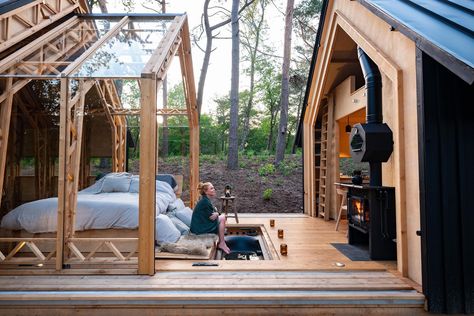 Cabin Anna, Sunken Bathtub, Forest Living, Alternative Homes, World Architecture Festival, Hotel Building, Wooden Cabins, Sleeping Under The Stars, Glass Roof