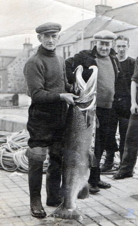 Trawlermen & fishermen of the British Isles www.waysideflower.co.uk Fishermen Aesthetic, Old Sailor, Vintage Fisherman, Fisherman Outfit, Vintage Fisherman Photography, Old Fisherman Illustration, Fishing Boots, Old Fisherman, Fishing 101