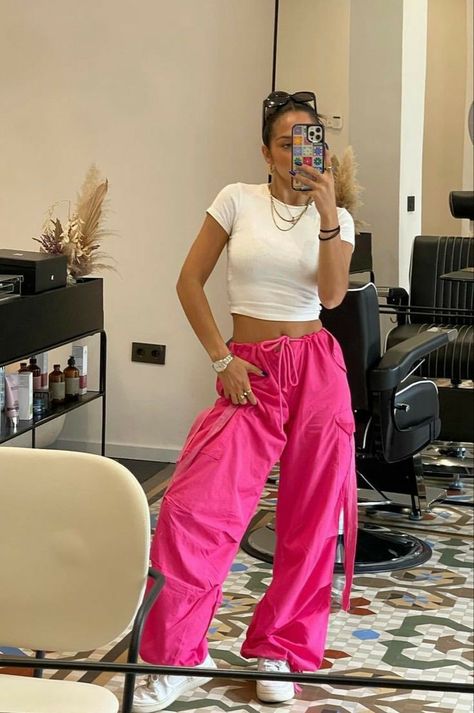 Colorful Parachute Pants, Pink Hip Hop Outfit, Hot Pink Parachute Pants Outfit, Niki Manji Concert Outfit, Pink Cargos Outfit, Pink Baggy Pants Outfit, Hip Hop Class Outfits, How To Style Pink Cargo Pants, Pink Parachute Pants Outfit