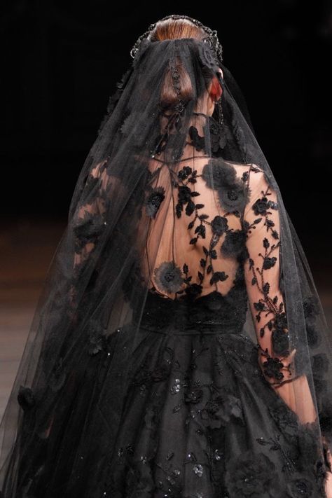 dream wedding dress Naeem Khan Bridal, A Black Wedding, Dark Wedding Theme, Black Wedding Gowns, Halloween Themed Wedding, Black Wedding Dress, Gothic Wedding Dress, Goth Wedding, Dark Wedding