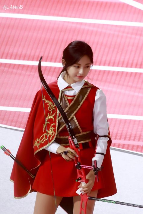 #TWICE #TZUYU : ISAC 2019 Archery Outfit Women, Tzuyu Archery, Archery Outfit, Archery Clothing, Royal Concept, Sports Style Girl, Archery Aesthetic, Archery Competition, Archery Women