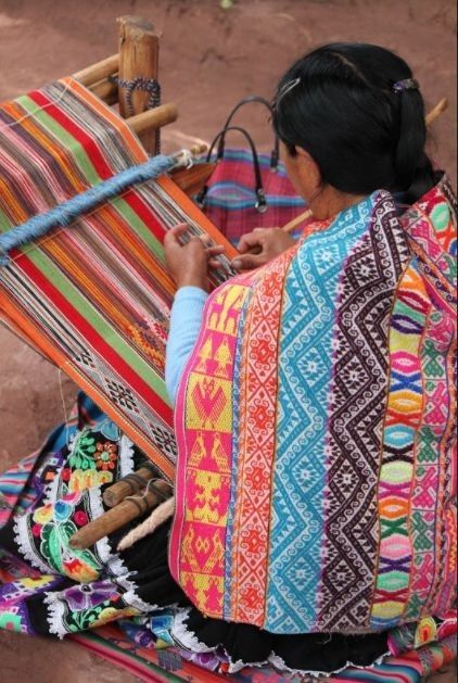 South American Textiles, Guatemalan Textiles, Peruvian Art, Peruvian Textiles, Cusco Peru, Colorful Textiles, Statement Collar Necklace, Folk Embroidery, Weaving Textiles