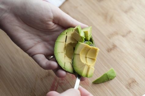 How to Prepare and Store Avocado Can You Freeze Avocado, How To Ripen Avocados, Freeze Avocado, Avocado Benefits, Meat Meals, Cholesterol Lowering Foods, Ripe Avocado, Lower Cholesterol, Heart Healthy