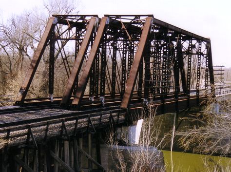 Trestle bridge in #Kansas Old Bridges Abandoned, High Trestle Trail Bridge Iowa, Trestle Bridge, Hebden Bridge, Ho Scale Buildings, Forth Road Bridge, Railroad Bridge, Model Railway Track Plans, Park County Indiana Covered Bridges