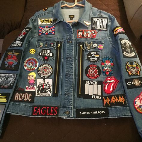 Denim Jacket Patches Aesthetic, Biker Denim Jacket, Steve Costume, Patches Jacket Diy, Jean Jacket Patches, Custom Jean Jacket, Patch Pants, College Jackets, Denim Jacket Patches