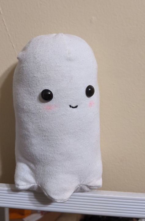 Blob Plush Pattern, Ghost Plushie Pattern, Ghost Plush Pattern, Ghost Sewing Patterns, Ghost Plushie, Ghost Plush, Ghost Diy, Plushie Patterns, Free Pdf Pattern