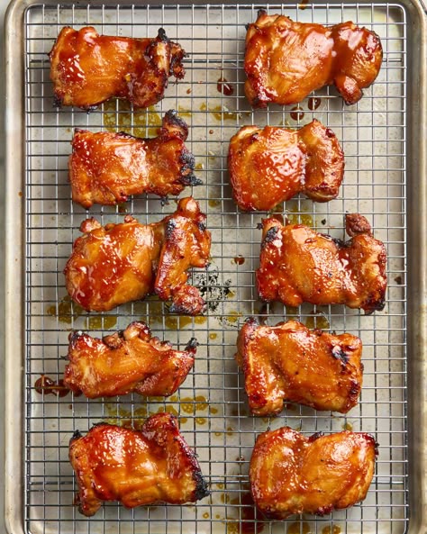 overhead shot of filipino barbecue chicken on a cooling rack, in a sheet pan Filipino Barbecue, Filipino Bbq, Fowl Recipes, Chicken Bar, Barbecue Chicken Recipe, Making Chicken, Chicken Bbq, Chop Recipes, Louisiana Recipes