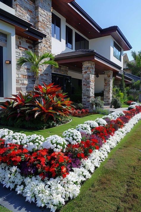 Floral Landscaping, Front Yard Design Ideas, Garden Home Ideas, Yard Landscape Ideas, Design A Garden, Front Of House Ideas, Small Garden Ideas, Front Garden Landscape, Front Yard Design