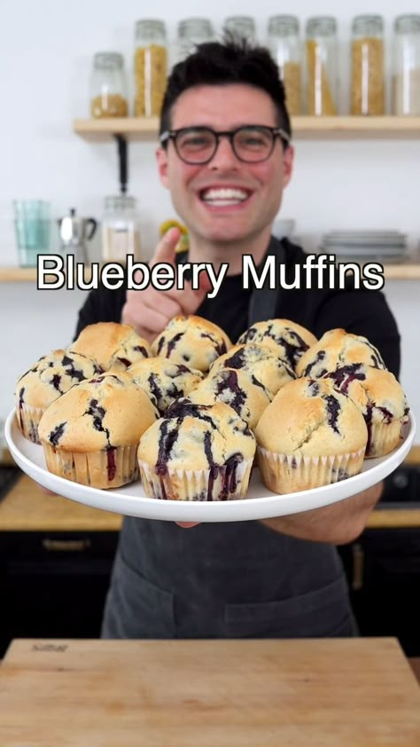 They are great as a breakfast on the go, a snack, or to enjoy as a dessert. You'll be surprised by how easy and tasty they are. Chickpea Blueberry Muffins, Non Dairy Muffins, Easy Vegan Blueberry Muffins, Vegan Muffins Blueberry, Blueberry Muffins Eggless, Blueberry Vegan Muffins, Baking Muffins Recipes, No Egg Blueberry Muffins, Easy Healthy Blueberry Muffins