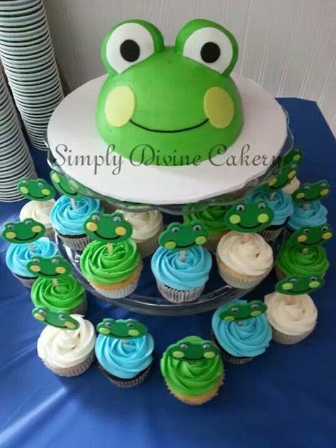 Buttercream frog smash cake & cupcakes with non edible picks Frog Smash Cake, Frog Cake Ideas, Superbowl Snacks Dessert, Frog Birthday Cake, Frog Party Ideas, Frog Cupcakes, Frog Birthday Party, Frog Party, Frog Cake