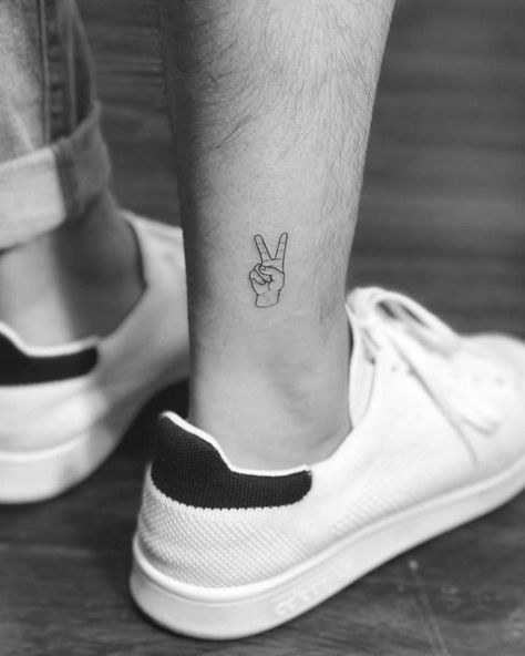 Tiny Tattoos For Women, Ankle Tattoos, Wrist Tattoos For Guys, Simple Tattoo Designs, Leg Tattoo Men, Wrist Tattoos For Women, Cool Small Tattoos, Small Tattoos For Guys, Ankle Tattoo