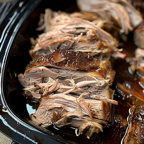 How to Make Kalua Pig in a Slow Cooker Kalua Pig Recipe, Kahlua Pork, Pork Chops And Rice, Foil Packet Dinners, Hawaiian Dishes, Rice Casserole Recipes, Hawaiian Sweet Rolls, Cream Of Celery Soup, Food Critic