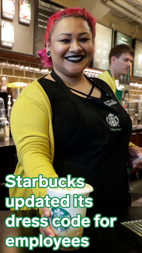 Starbucks baristas are celebrating as the coffee giant updates its dress code Starbucks Dress Code Outfits, Starbucks Work Outfit, Starbucks Outfit Barista, Starbucks Employee Outfit, Starbucks Barista Outfit, Starbucks Dress Code, Barista Outfit, Starbucks Employee, Starbucks Outfit