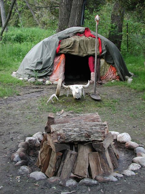 Beautiful Portals : Photo Justified By Faith, Sweat Lodge, Native American Spirituality, Medicine Wheel, Native American Culture, Native American Art, Native American Indians, Sacred Space, Bushcraft