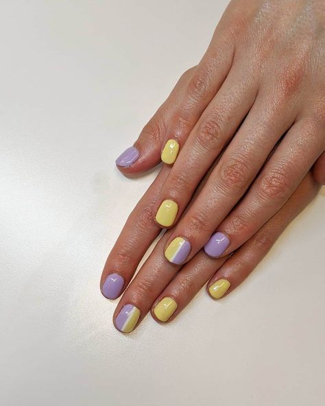 Short Gel Nail Designs Multi Color, Nails Design One Color, Simple Nail Color Combos, Three Tone Nails, Two Color Manicure, Two Tone Nail Designs Color Combos, Double Color Nails, 2 Different Color Nails, Two Colored Nails