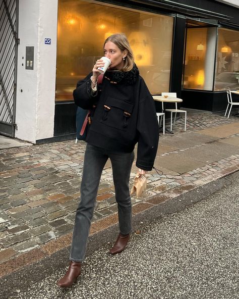 Amalie Moosgaard Nielsen (@amaliemoosgaard) • Instagram photos and videos Cecilie Moosgaard Style, Amalie Moosgaard Style, Amelia Moosgaard, Cecilia Moosgaard, Cecile Moosgaard, Moosgaard Style, 90s Chola Fashion, Fall Womens Fashion, Amalie Moosgaard