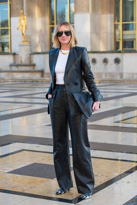 10 Leather-Pants Outfits That Are So Chic | Who What Wear Black Leather Pants With Blazer, Leather Suit Outfit, Outfits With Black Leather Pants, Leather Blazer Outfit Street Style, Leather Suit Women, Black Leather Pants Outfit, Women's Leather Pants, Leather Pants Outfit, Streets Of Paris