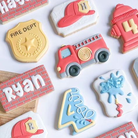 ᴄᴏᴏᴋɪᴇꜱ & ᴍᴏʀᴇ ʙʏ ɴᴀᴛᴀꜱʜᴀ on Instagram: "Sound the alarm! 🚨 This is Ryan and Hagan's joint firestation birthday party! 🚒🔥🧱  .  .  .  .  .  .  .  #cookie #cookies #sugarcookies #sugarcookiesofinstagram #customcookies #customcookiessouthafrica #customsugarcookies #birthdaybiscuits #birthdaycookies #firetruck #firetruckbirthday #firetruckcookies #firecookies #instacookie #instacookies #cookiegram #cookiestagram #royalicing #royalicingcookies #cookiers #cookiersofinstagram #edibleart #cookieart #cookiesandmorebynatasha" Fire Truck Cookies, Fire Truck Birthday Cookies, Birthday Biscuits, Cookie Gram, 5th Birthday Boys, Hat Cookies, Firetruck Birthday, Sugar Cookie Designs, Iced Cookies