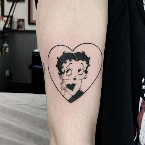 Betty Boop Classic Tattoo, Bettie Boop Tattoo, Betty Boo Tattoo Ideas, Berry Boop Tattoo, Betty Boop Heart Tattoo, Betty Boop Angel Tattoo, Betty Boop Tattoo Vintage, Tattoo Ideas Betty Boop, Betty Boop Head Tattoo