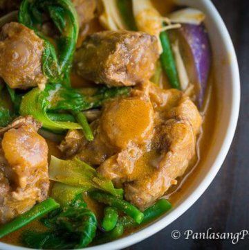 Kare Kare Recipe - Panlasang Pinoy Kare Kare Recipe, Bagoong Alamang, Tripe Stew, Ground Beef And Cabbage, Oxtail Stew, Oxtail Recipes, Mango Chicken, String Beans, Kare Kare