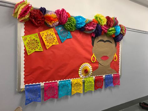 Spanish Hallway Ideas, Hispanic Heritage Month Bulletin Board Kindergarten Prek, Mexico Classroom Theme, Mexican Bulletin Board Ideas, Puerto Rico Bulletin Board Ideas, Mexico Bulletin Board Ideas, 5 De Mayo Bulletin Board Ideas, Teacher Of The Month Bulletin Board, Hispanic Heritage Month Art For Kids