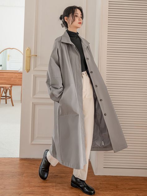 Grey Coat Outfit Spring, Light Grey Long Coat Outfit, Grey Coat Outfit Korean, Light Grey Trench Coat, Korean Style Trench Coat, Grey Raincoat Outfit, Light Grey Trench Coat Outfit, Spring Coats For Women 2023, Light Trench Coat Outfit