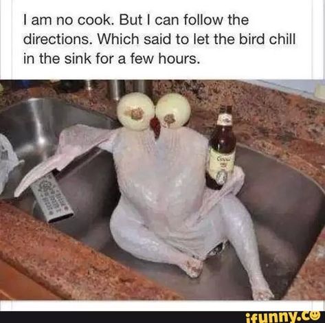 Found on iFunny Funny Turkey Pictures, Turkey Meme, Happy Thanksgiving Memes, Funny Thanksgiving Memes, Thanksgiving Meme, Thanksgiving Inspiration, Funny Turkey, Food Memes, Happy Birthday Meme