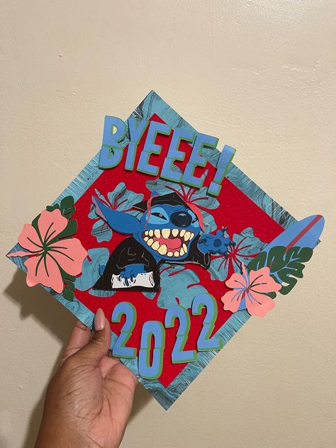 Best Friend Grad Caps, Graduation Caps Disney, Stitch Graduation Cap, Cartoon Graduation Cap, Disney Grad Caps, Shadow Box Graduation, Senior Year Diy, Caps Ideas, Graduation Leis Diy