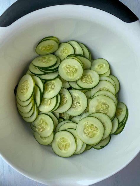 sliced cucumbers in a large mixing bowl Cucumber Salad Sour Cream, Cucumber Salad With Mayo, Creamed Cucumber Salad, Best Taco Dip Recipe, Cucumber Onion Salad, Easy Cucumber Salad, Great Salad Recipes, Broccoli Cauliflower Salad, Creamed Cucumbers