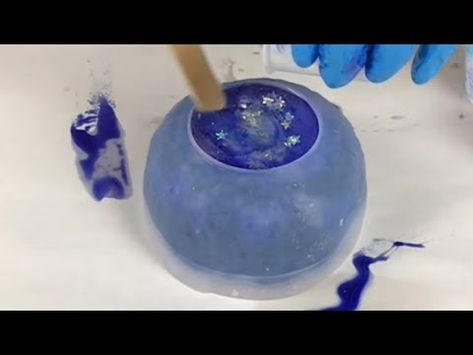 Night Mood, Resin Bowl, Dried Flowers Diy, Amazing Resin, Resin Art Supplies, Diy Resin Projects, A Starry Night, Resin Tutorial, Diy Resin Crafts