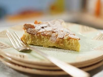 Almond Orange Cake Recipe | Geoffrey Zakarian | Food Network Cake Recipe Without Eggs, Dessert Fancy, Almond Orange Cake, Cake Garnish, Frangipane Cake, Scd Desserts, Almond Flour Cake, Cake Recipes Without Eggs, Orange And Almond Cake