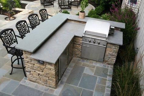 L Shaped Outdoor Bar - Ideas on Foter Outdoor Kitchen Countertops, Outdoor Kitchen Decor, Outdoor Kitchen Bars, Bbq Island, Backyard Grilling, Outdoor Kitchen Design Layout, Backyard Kitchen, Patio Kitchen, Outdoor Kitchen Patio