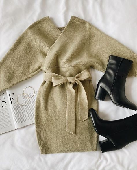 Lulus.com (@lulus) • Instagram photos and videos Cute Fall Dress Outfits, Women Fall Outfits, Outfit Bar, Cute Cheap Outfits, Sweaters Fall, Cotton Casual Pants, Clothes Fall, Bodycon Sweater, Bodycon Sweater Dress