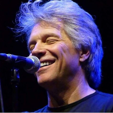 Bon Jovi Now, 80s Musicians, Bon Jovi 80s, Bon Jovi Always, Bon Jovi Pictures, That Smile, Jon Bon Jovi, Pop Singers, Bon Jovi